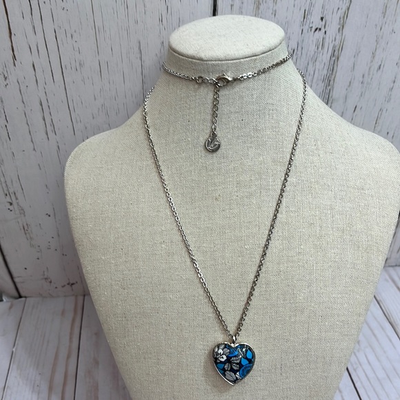 Vera Bradley Signature Print Necklace Teal Floral Heart Silver Toned Chain - Picture 2 of 4